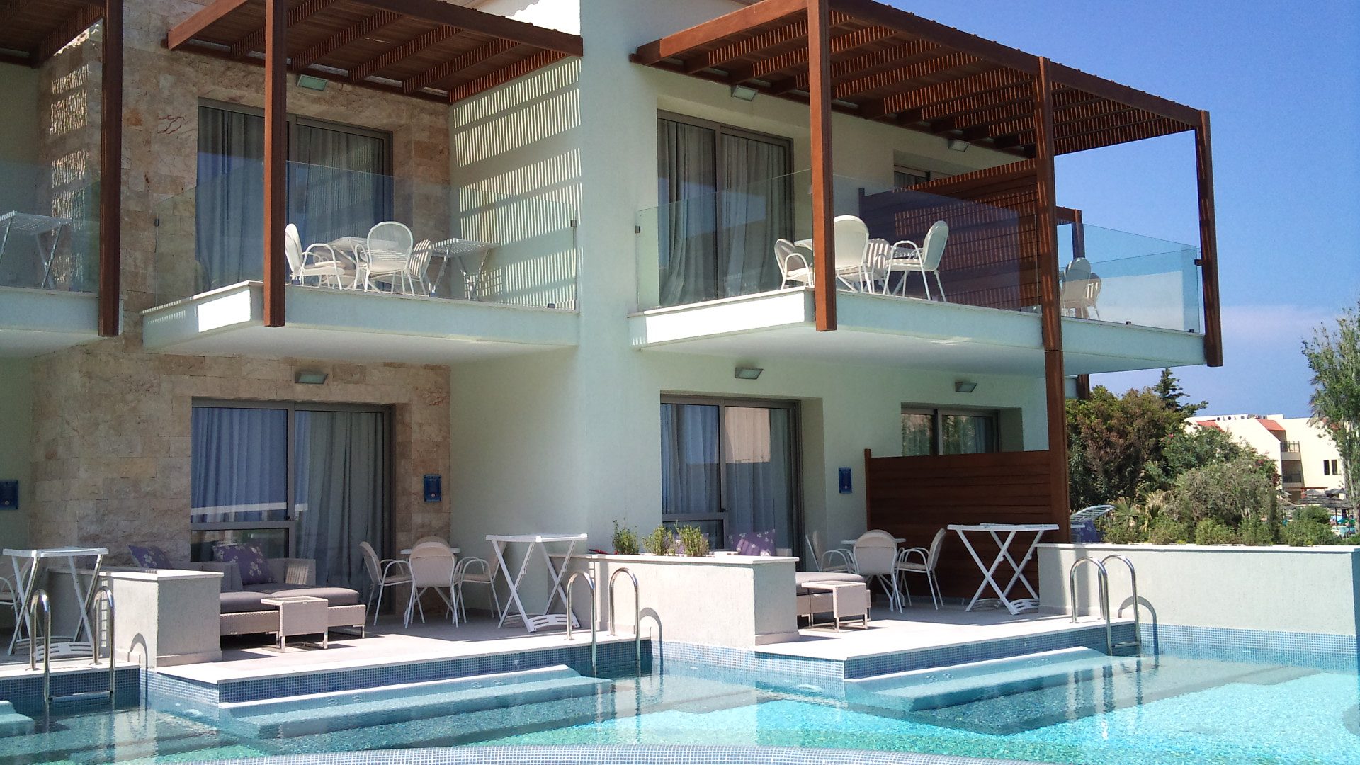 Atlantica Hotel — κουφώματα αλουμινίου, Ρόδος