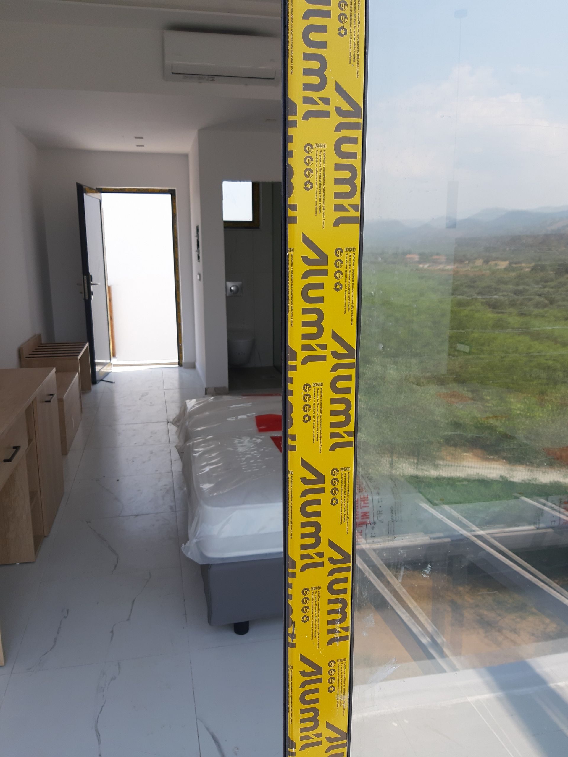 Ελιά — κουφώματα αλουμινίου, Ρόδος